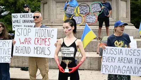 У Нью-Йорку на Колумбус-Серкл протестували проти повернення російських спортсменів на міжнародні зма