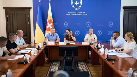 Рівненська ОДА зібрала митницю та льонокомбінат після протесту