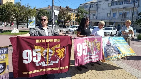 У Хмельницькому пройшла акція на підтримку полонених та зниклих безвісти