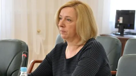 Зеленський безстроково призначив суддею в Харкові Ізовітову-Вакім, яка заборонял