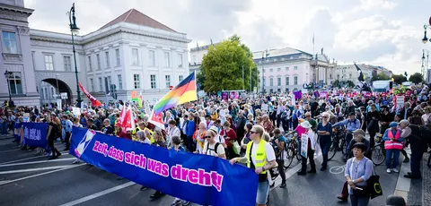 У Німеччині перед виборами в Берліні пройшли мітинги проти правого екстремізму