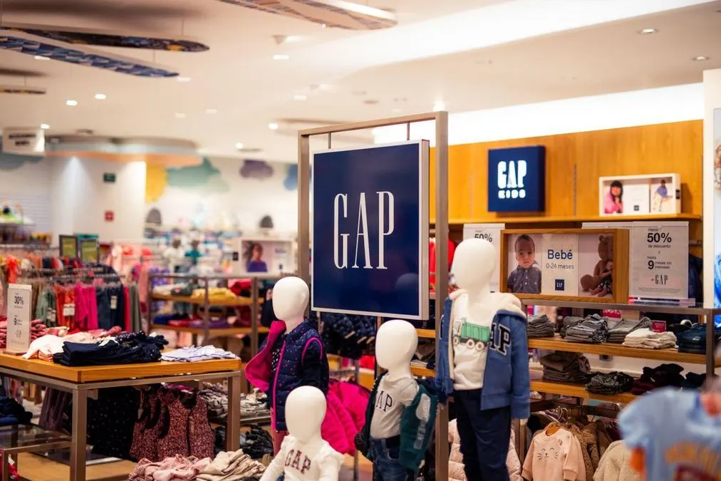 Акції Gap зросли на 15% після звітності та призначення нового керівника Old Navy