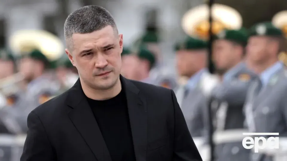 Федоров пояснив, чому не виходив до мітингарів, які вимагали його повернення в Міноборони