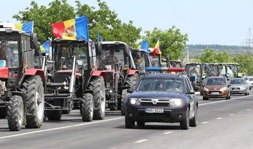 Молдовські фермери погрожують протестами через знижку на транзит українських вантажів