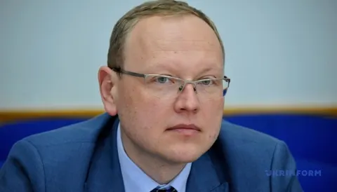 Політолог Басараб назвав протести щодо військових кадрів «постмодерним більшовизмом»