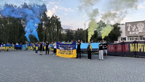 В Олександрії вшанували жертв насильницьких зникнень акцією з новим прапором