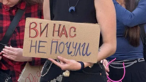 У Києві триває акція на підтримку ексміністра оборони Федорова