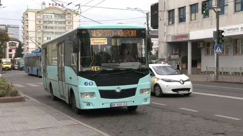 Петиція про повернення готівки у транспорті Рівного набрала потрібні голоси