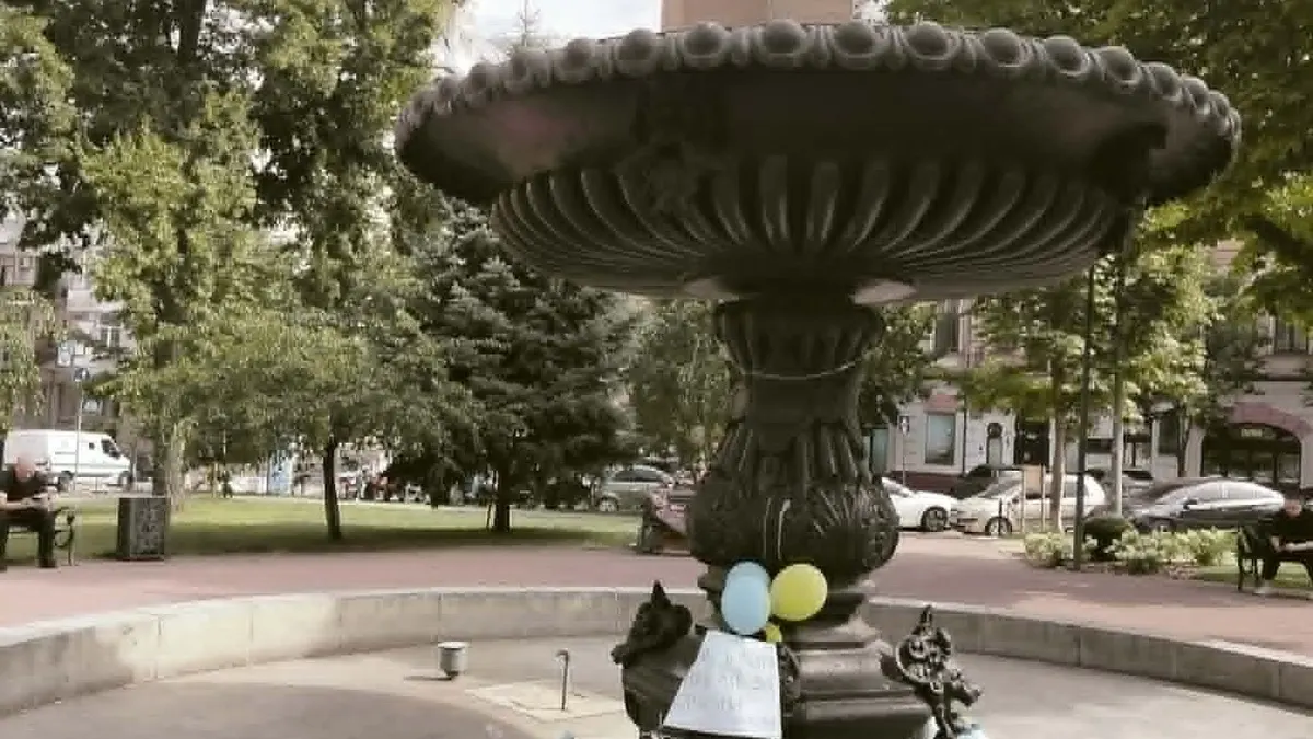 Площа Франка в Києві зранку порожня після протестів