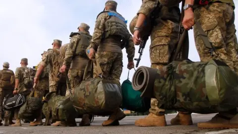 Петиція про скасування відстрочки для батьків трьох дітей зʼявилася на сайті Пре