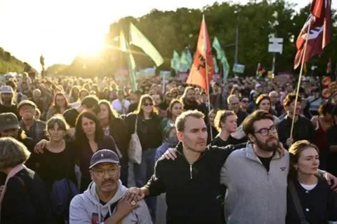 У Берліні тисячі людей протестували проти «Альтернативи для Німеччини»
