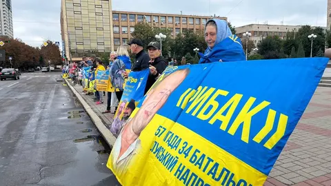 У Черкасах на Соборній площі відбулася акція за полонених і зниклих безвісти
