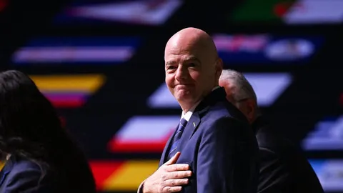 FIFA відмовилася від продажу частки прав на ЧС після протесту UEFA