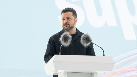 Довіра до Зеленського впала до 55%, КМІС не фіксує обвалу