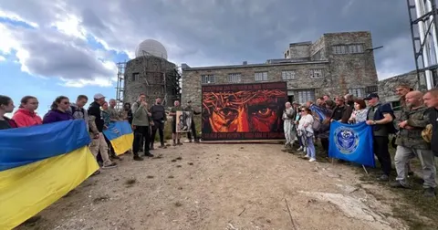 На горі Піп Іван провели акцію «Хресна дорога»