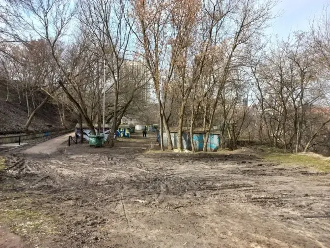Кличко підтримав петицію проти паркінгу на Пейзажній алеї
