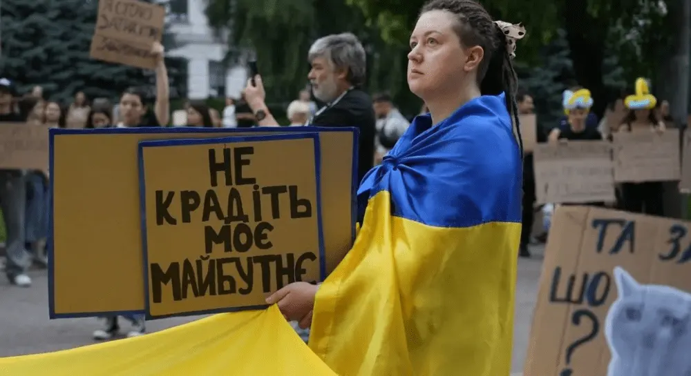 Протести в Києві та інших містах: вимагають повернення Федорова на посаду міністра оборони