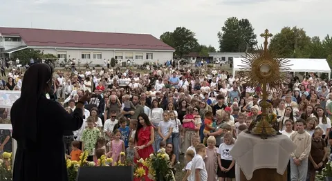 На Закарпатті понад тисяча людей різних конфесій молилися за Україну