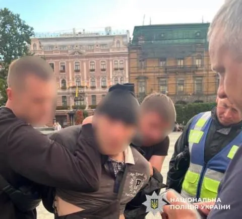 У Львові на акції на підтримку Федорова затримали чоловіка з ножем